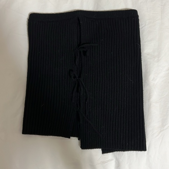 Danielle Guizio Skirt (ties on the side) - Picture 3 of 3